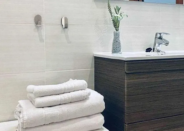 V Morales & Arnal * 론다